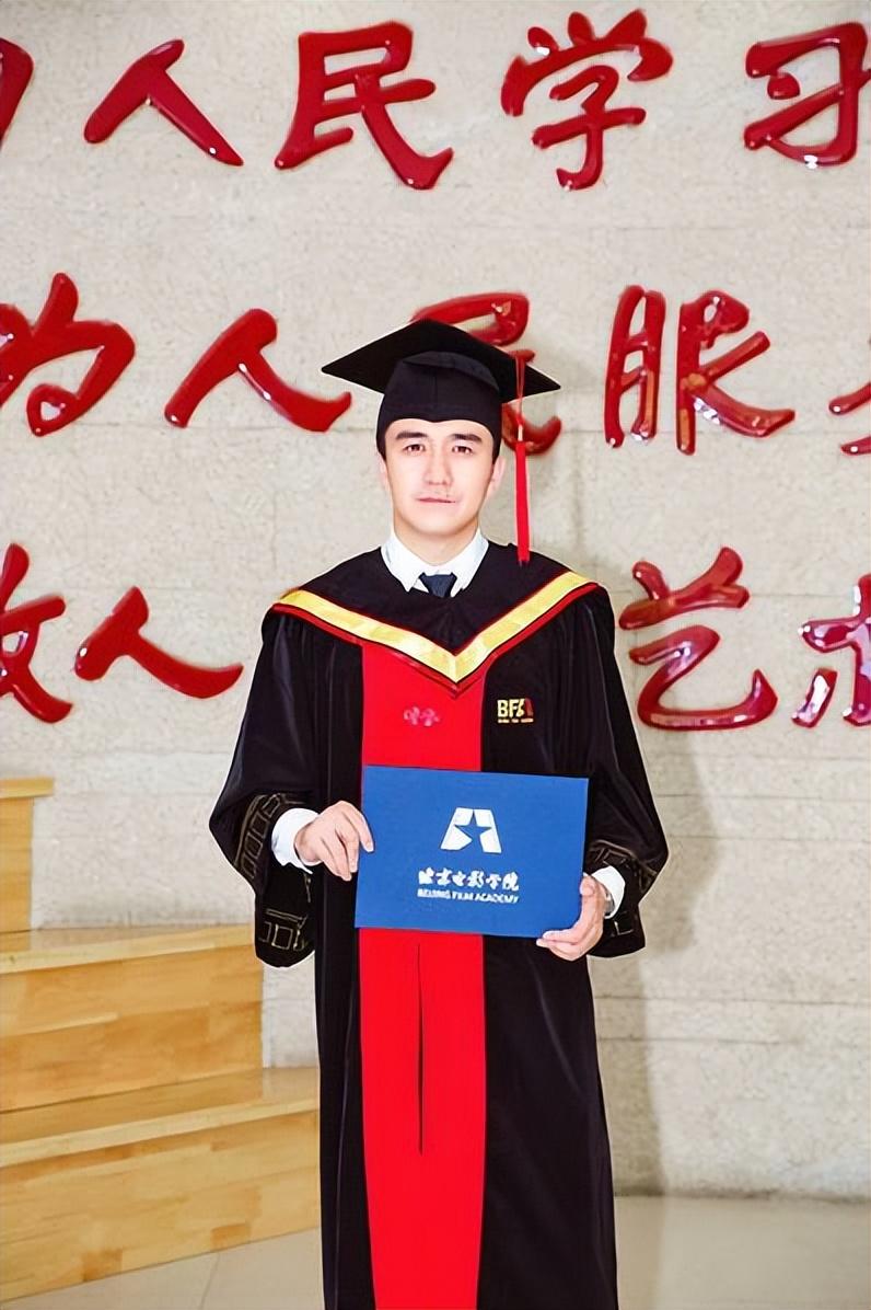 回顾以为是假新闻其实是真新闻从韩庚到撒贝宁离谱又惊人