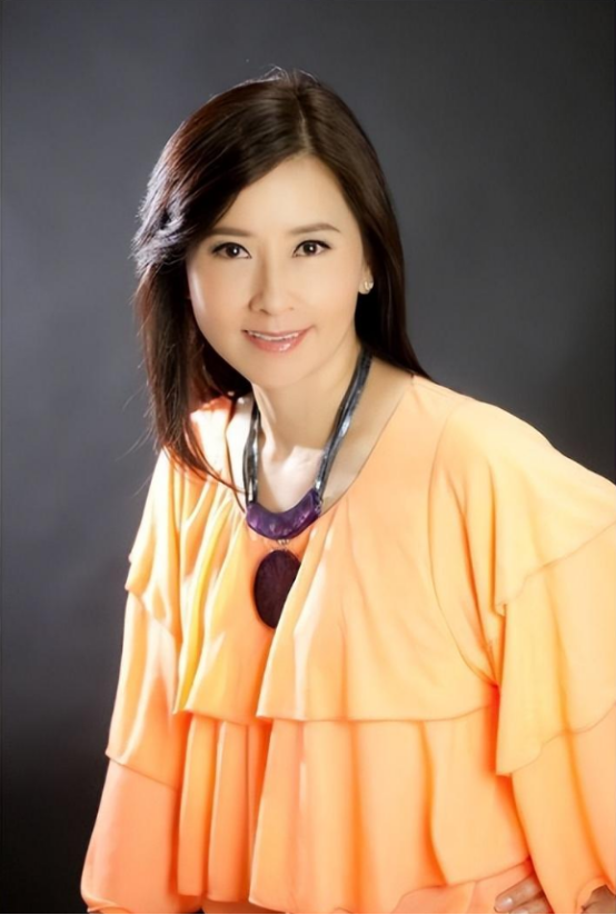 原来她已离世欺骗所有人患癌2年55岁床上长睡不起