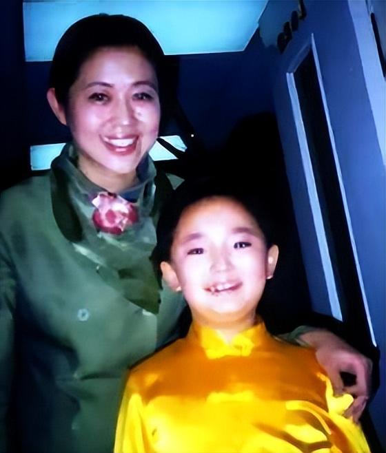 回顾倪萍:感谢陈凯歌不娶之恩,我儿子很孝顺,丈夫是绝世好男人