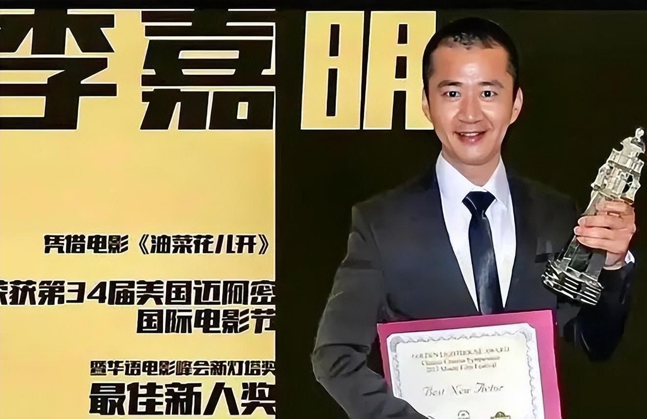 演员失业回农村直播摆摊记录生活这6位过气艺人各有各的故事