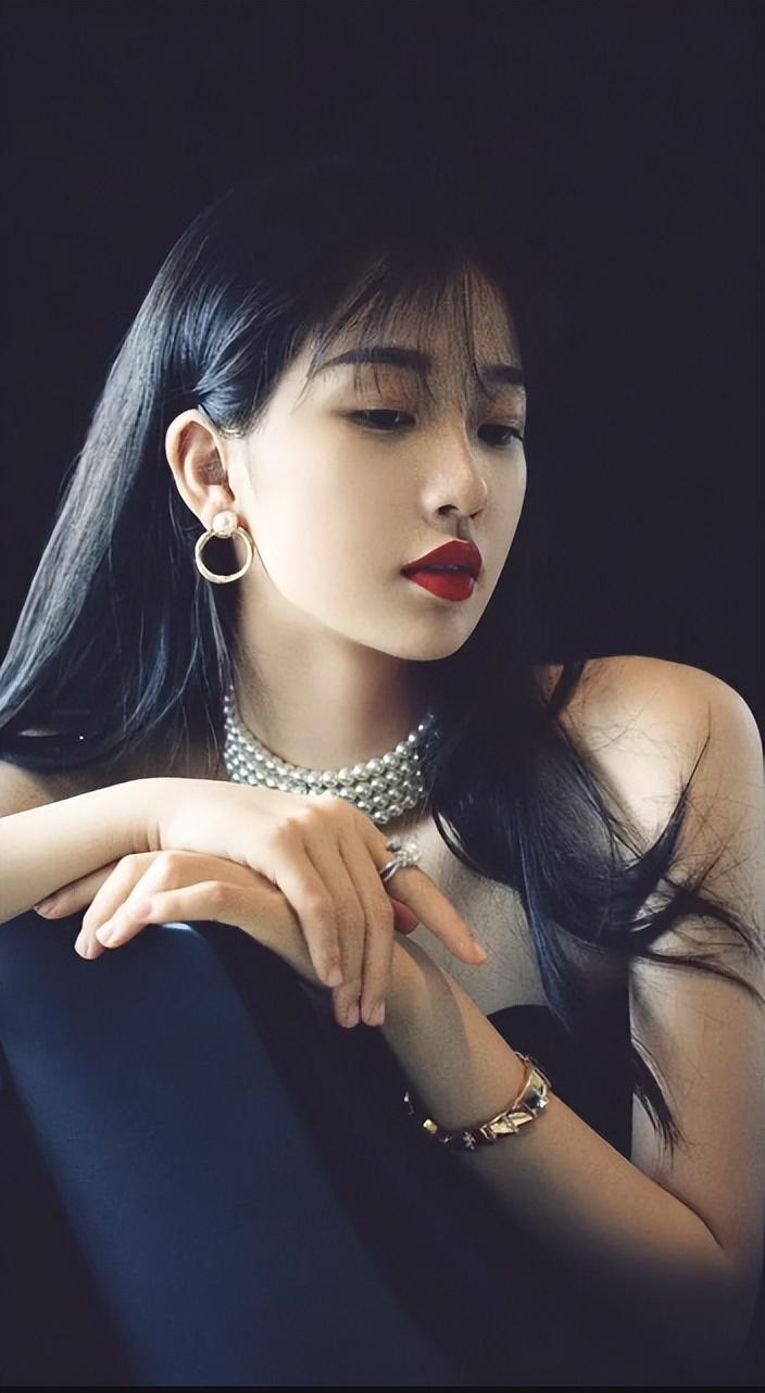 这一次接连翻车的虞书欣给流量艺人们敲响了警钟