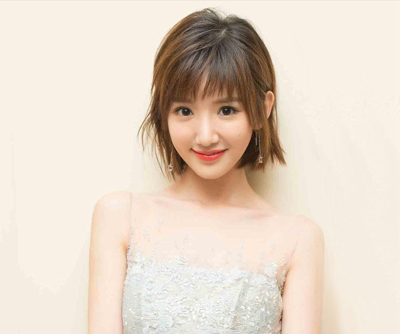 毛晓彤被亲爹敲诈5000万被4年男友背叛泪水和失望成就了她