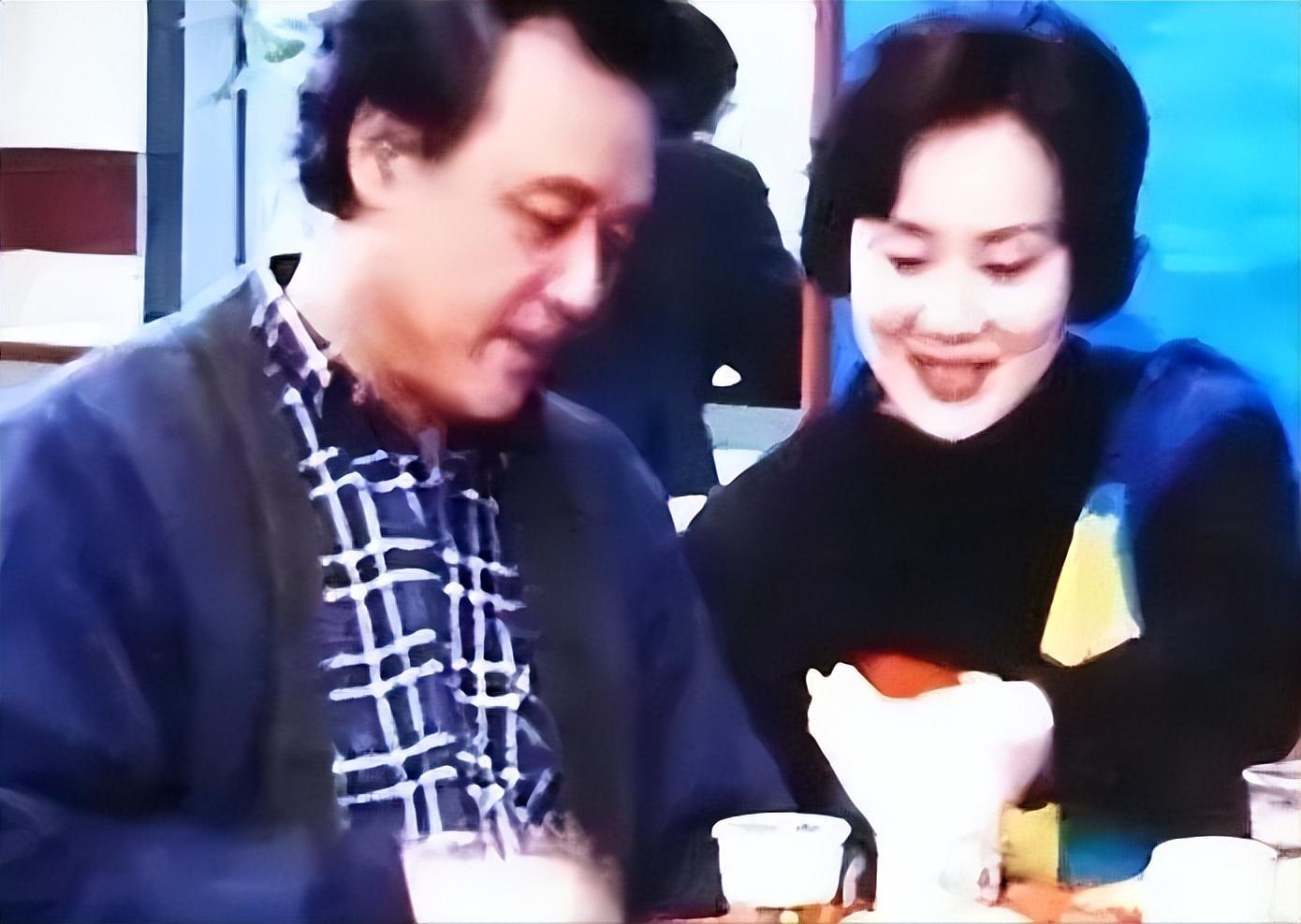 著名演员达式常终生只爱一个人他一生不买车不开车是为何