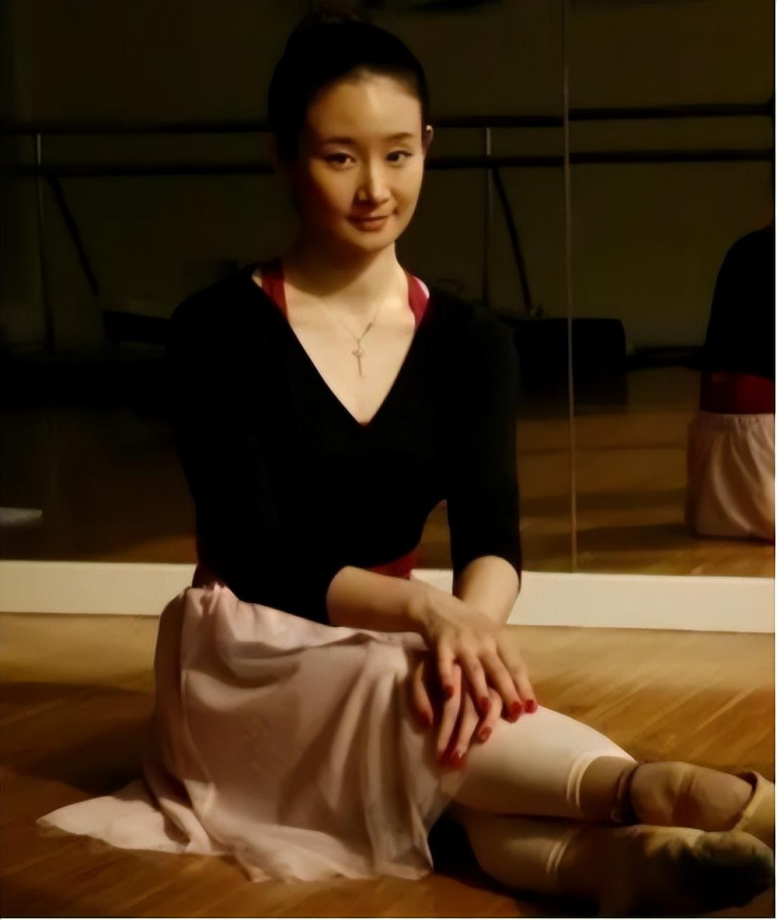 国家一级演员王小蒙离开赵本山10年35岁成舞蹈家享誉世界