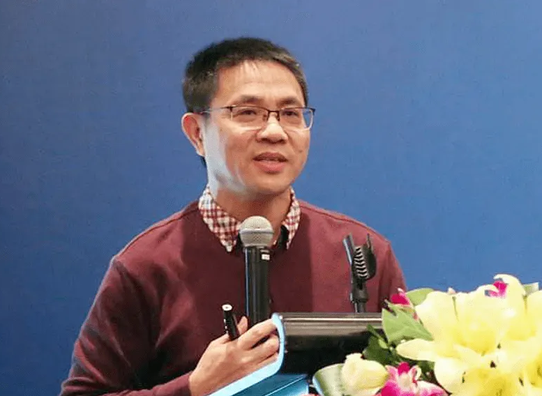 1980年农村娃考上北大后全村凑路费38年后每户获赠一栋别墅