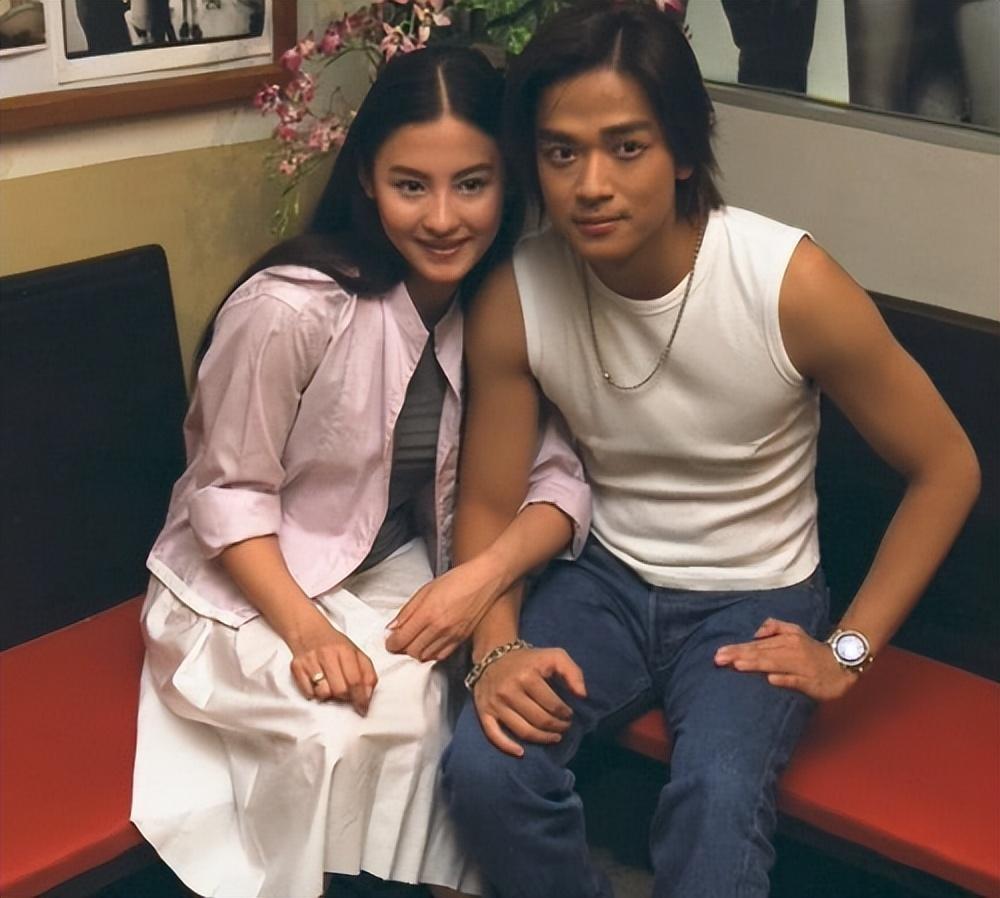 如今才明白,谢霆锋对张柏芝,不是喜欢,而是深爱