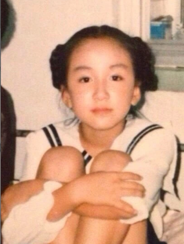 回顾娄艺潇但这么多年干嘛了再出现时竟然要大露特露