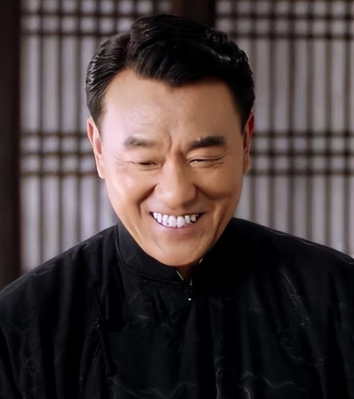 演员何冰结婚几十年0绯闻竟然是因为他的妻子