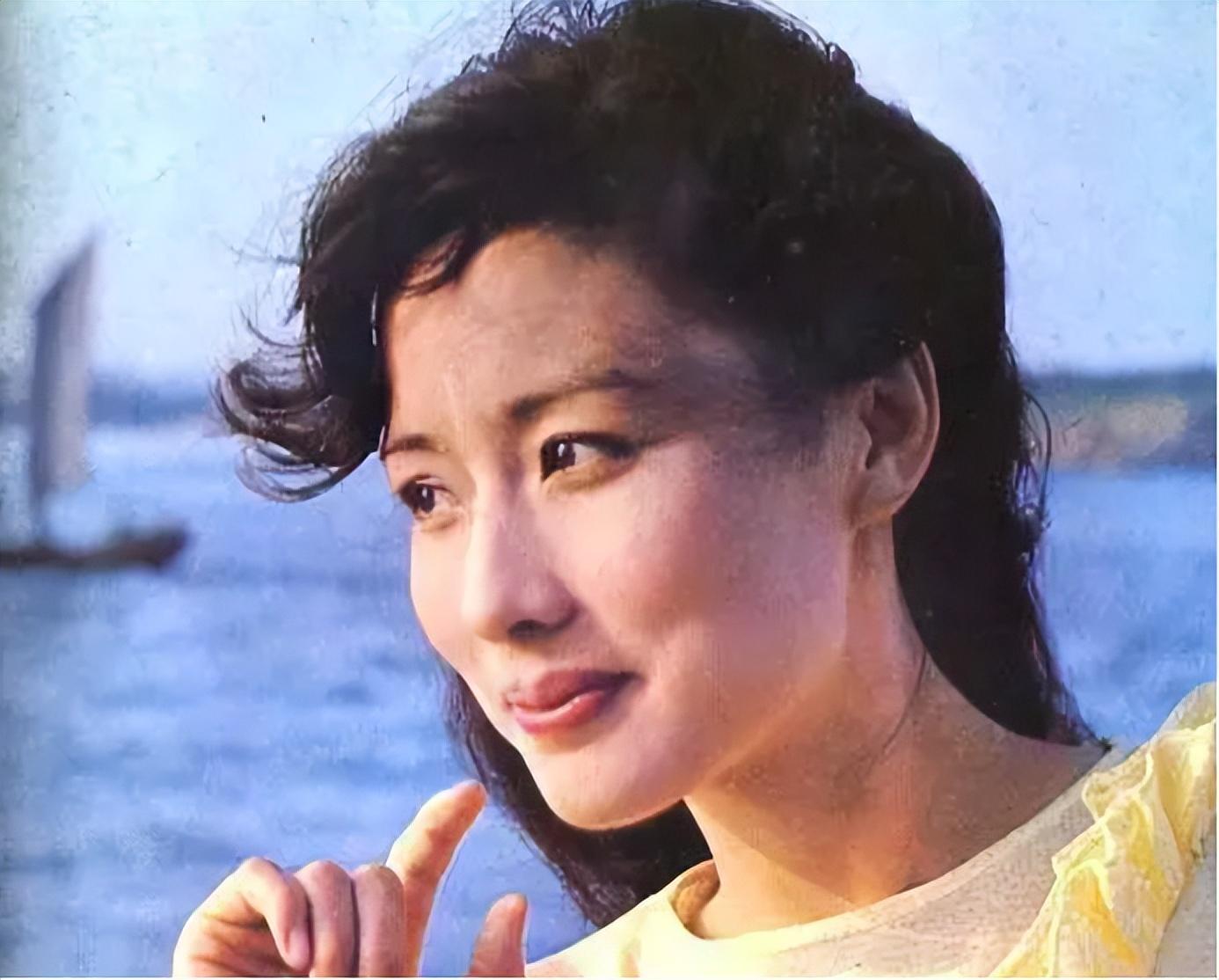 如今,孑然一身的赵娜过上了怎样的生活?对感情她是否还有期待?