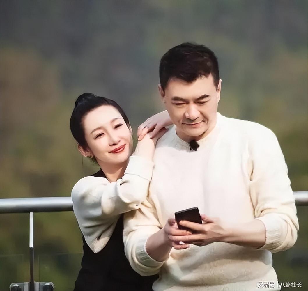 秦海璐巨婴症儿子现已8岁看到长相后网友表情大为吃惊