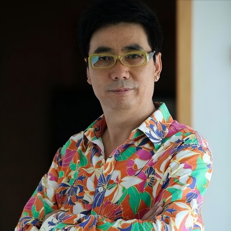 范明娶大6岁二婚女当老婆对继子视如己出今继子成国家骄傲
