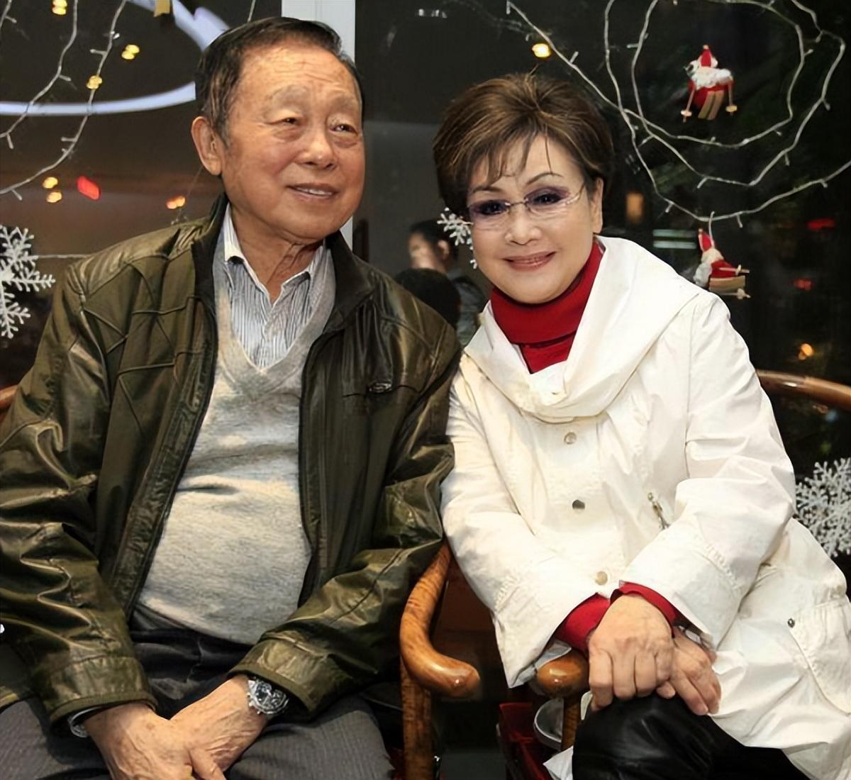 愧疚的李谷一初婚嫁给恩师二婚嫁给粉丝79岁两任丈夫已离世