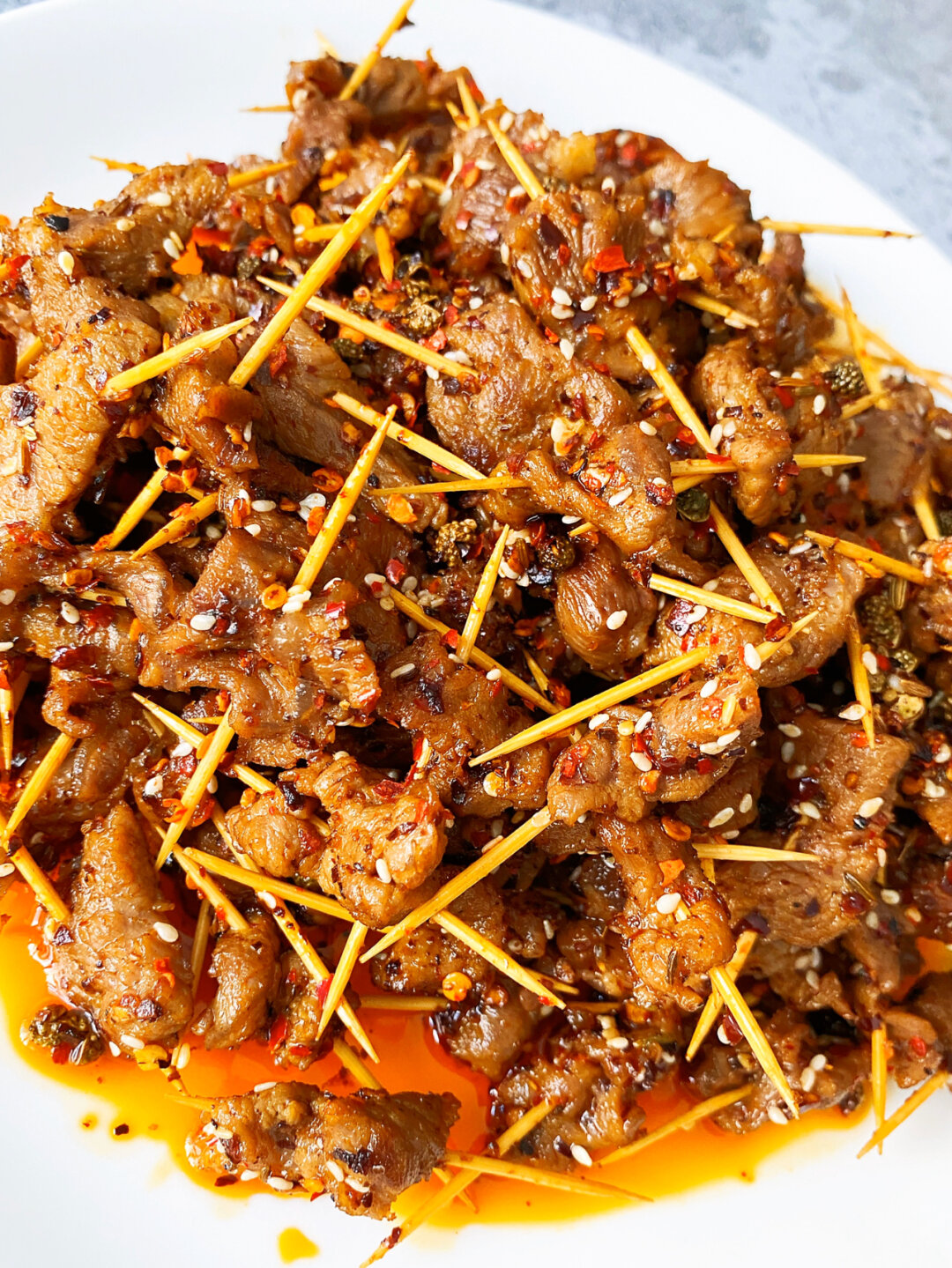 秘 免烤箱香辣牙签牛肉串自制小零食 牛肉这样吃外酥里嫩 周末到啦,给