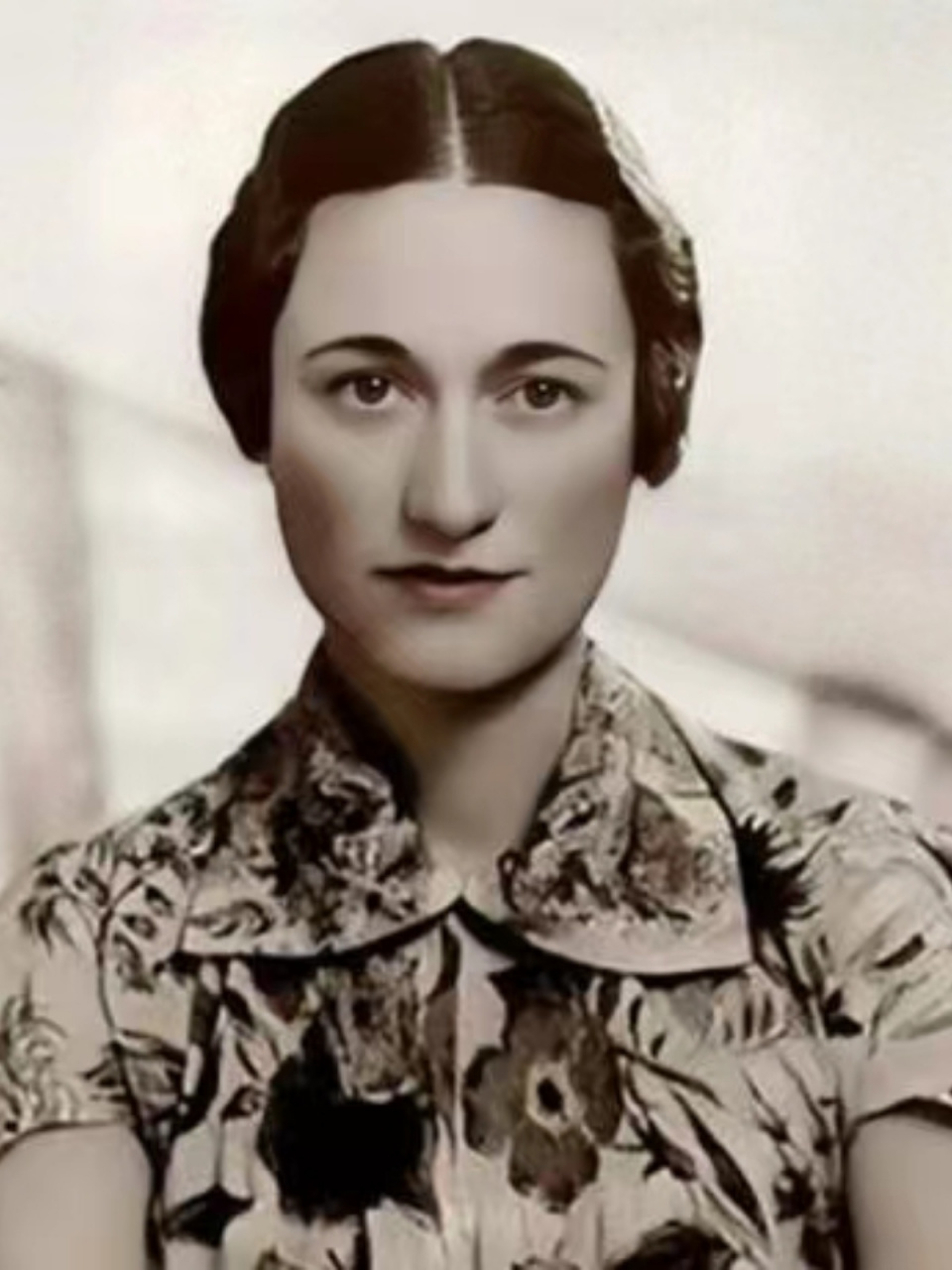 华里丝·辛普森,生于美国,英国女王最痛恨的人之一,温莎公爵夫人.