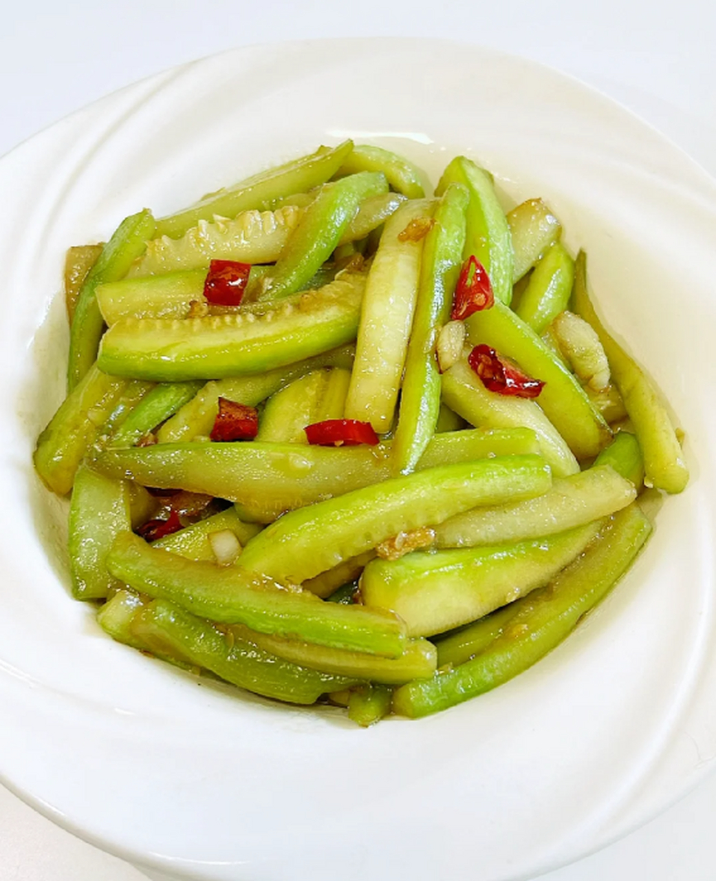 家常小炒西葫芦,颜色鲜亮,口感清脆爽口,是一道美味又下饭的家常素菜