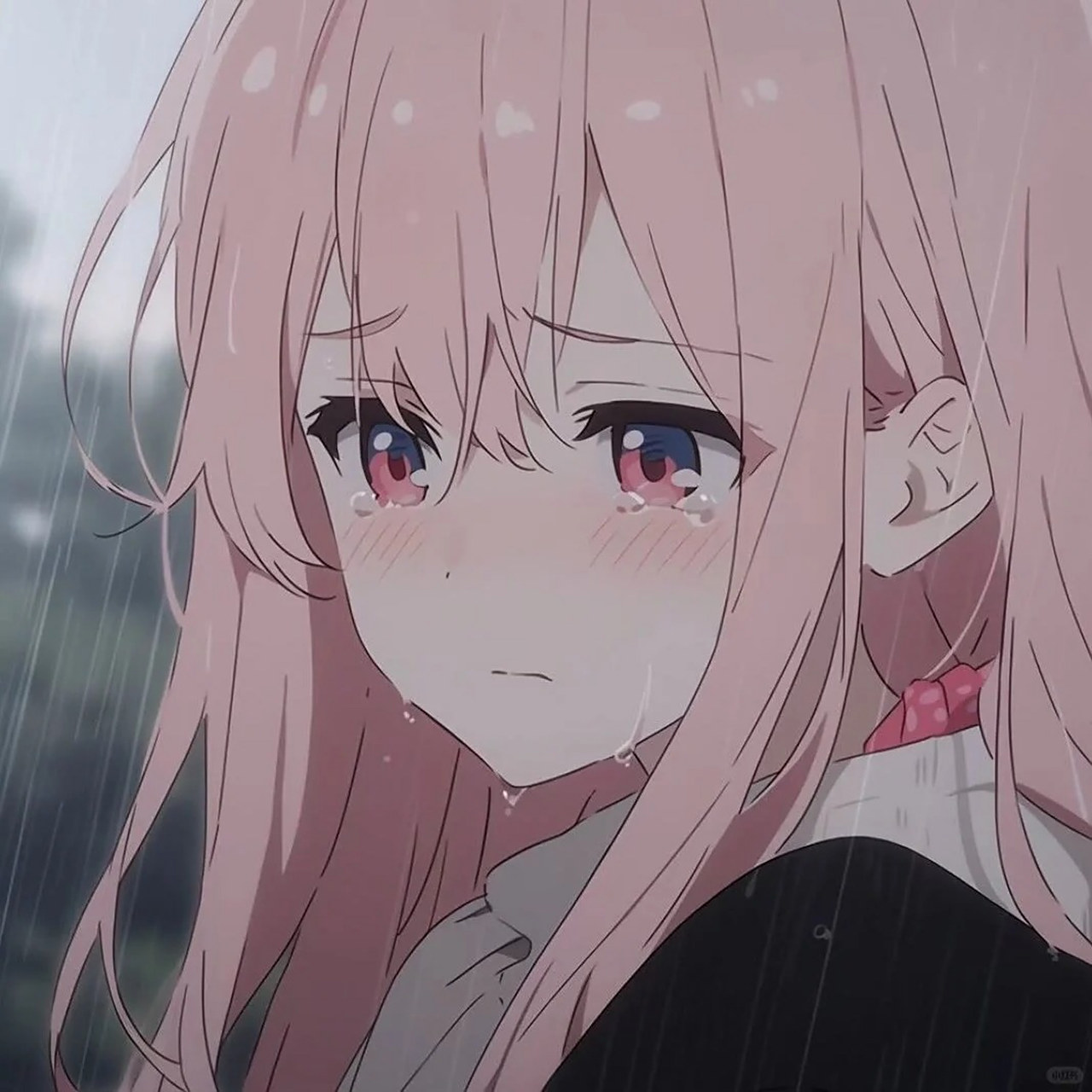 一眼就望到悲伤的伤感女头    一到晚上就开始伤感起来了 深夜的寂静