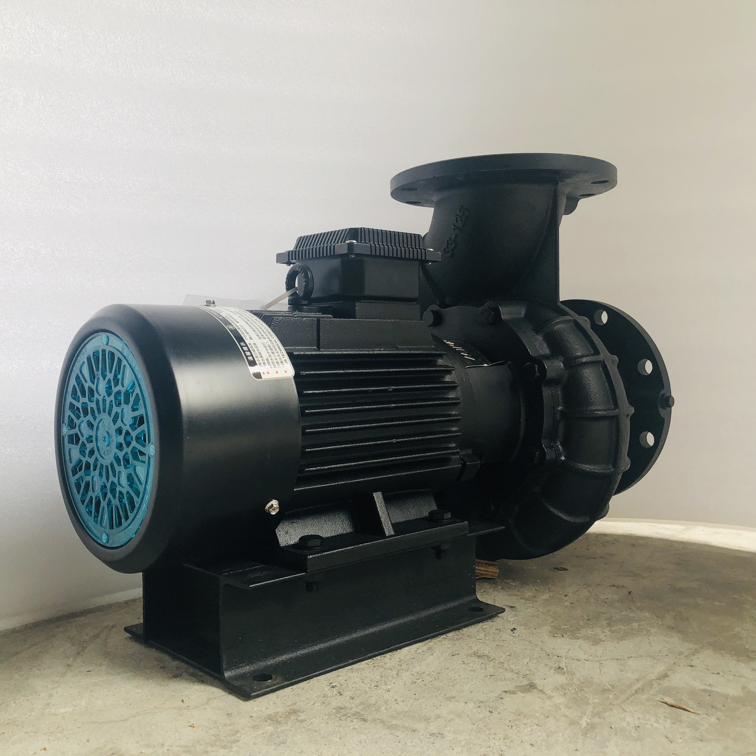 该型泵是单级单吸直联式离心泵,特别适用于蒸发式冷凝器的配套,亦可