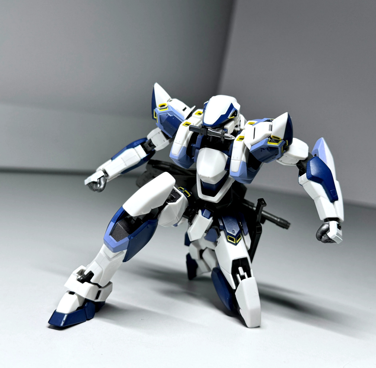 模型欣赏:全金属狂潮 arx-7强弩,该机是秘银首架拥有搭载λ-driver并