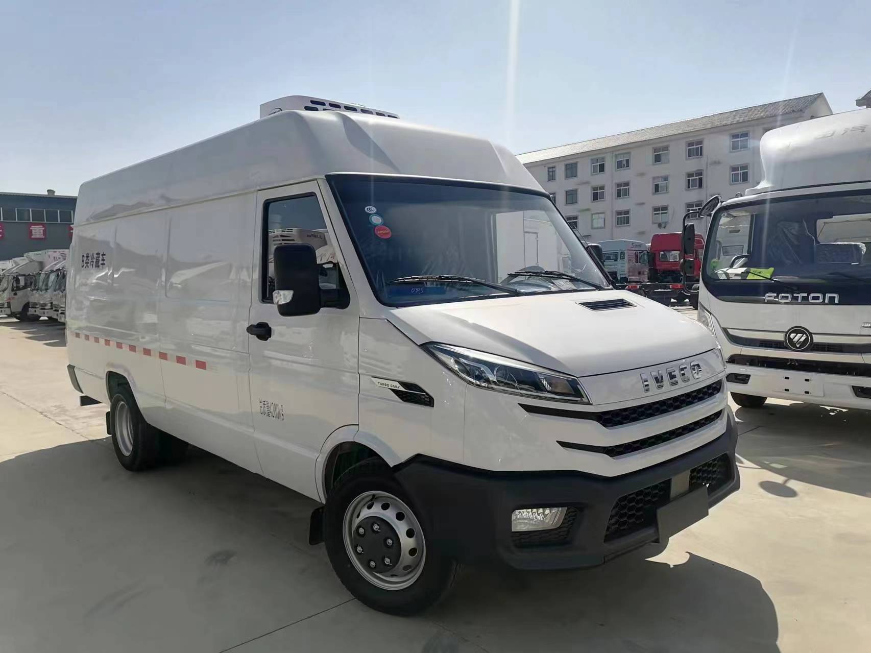 新能源面包式冷藏车