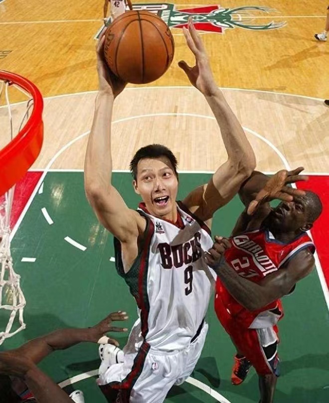 八村塁比易建联强?姚明我认!小日子根本没有可比性,阿联完胜