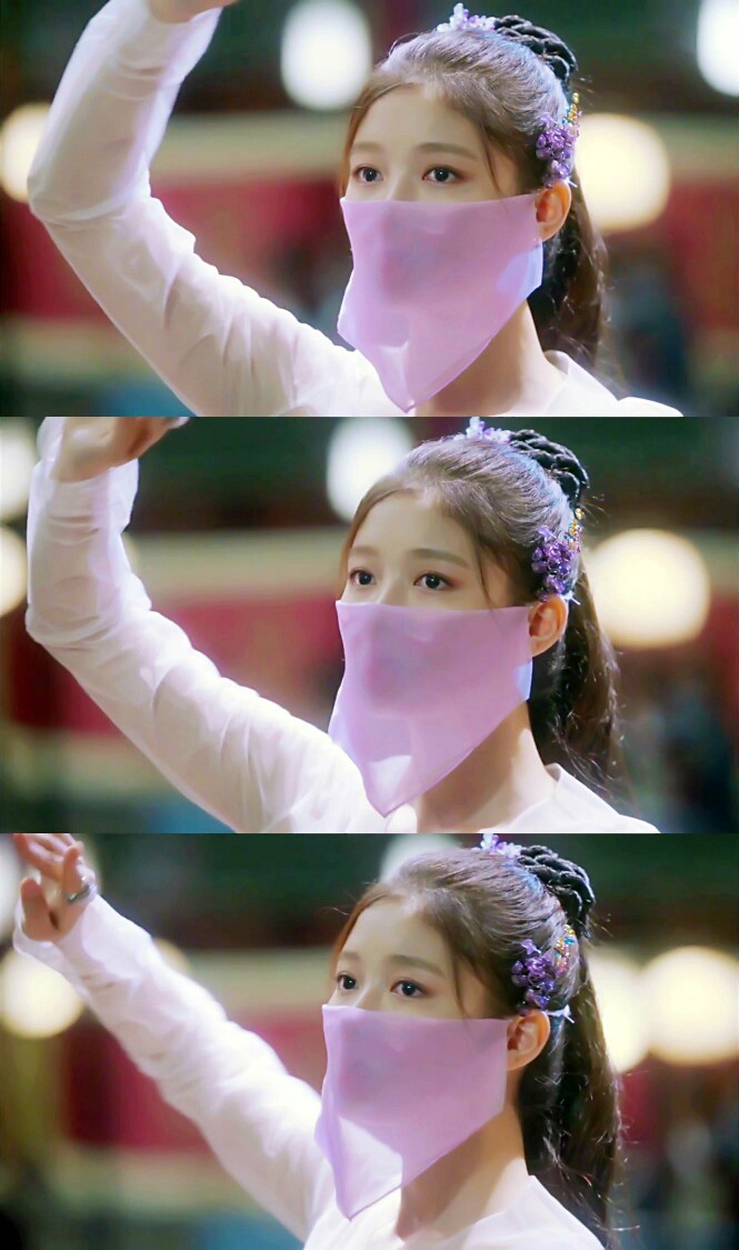 金裕贞《云画的月光》中,沐浴哪一集出场