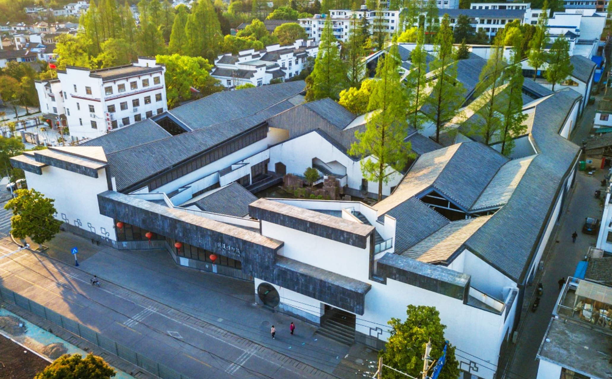 绩溪博物馆位于安徽省宣城市绩溪老城内,是一座集文化,体验,娱乐,休闲