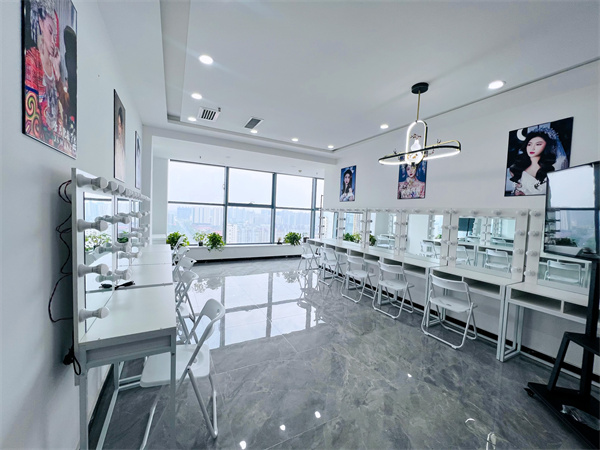 西安学化妆正规的化妆学校?毕业学生:这三家真的值得信赖!