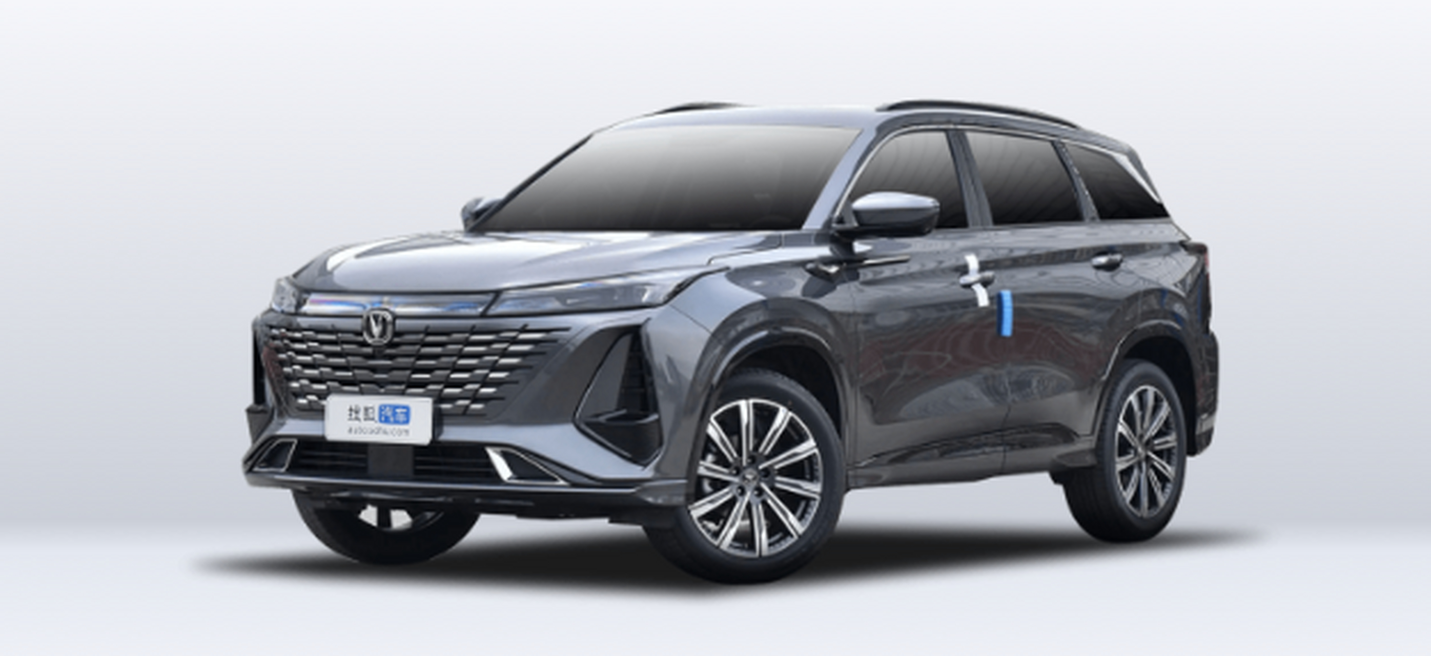 长安cs75plus,豪华中型suv中的新星!