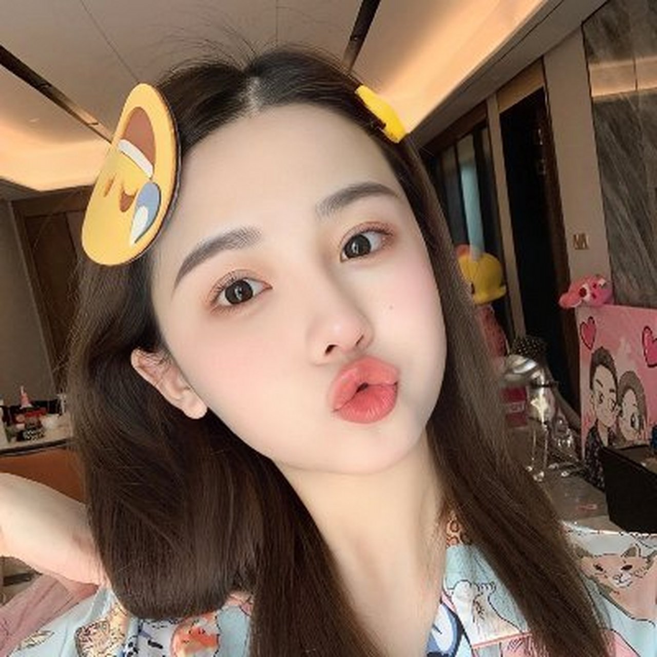 嘟嘟嘴的表情最可爱