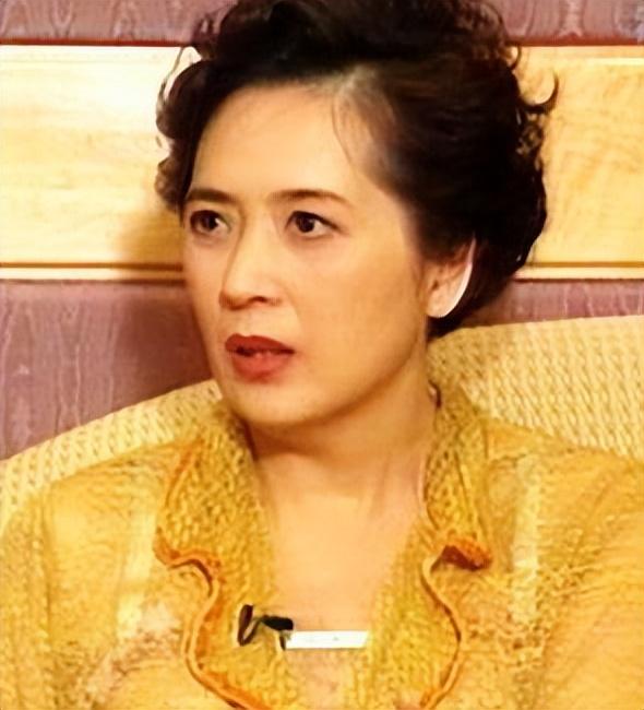 回顾16年后再看李嘉欣才懂一个好的爱人能化解所有的人间疾苦