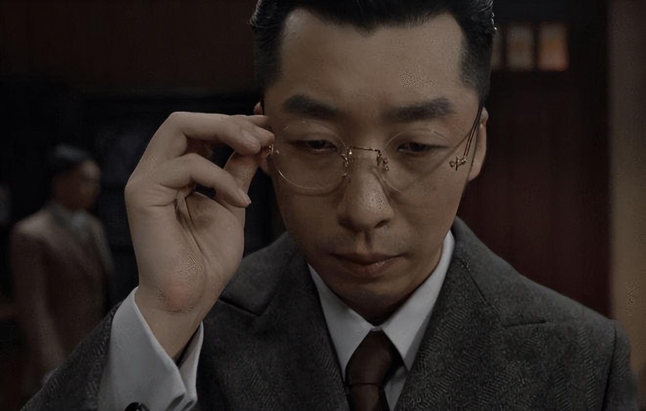 张子贤从孙红雷的小跟班混成如今的剧抛脸一路走来真不容易