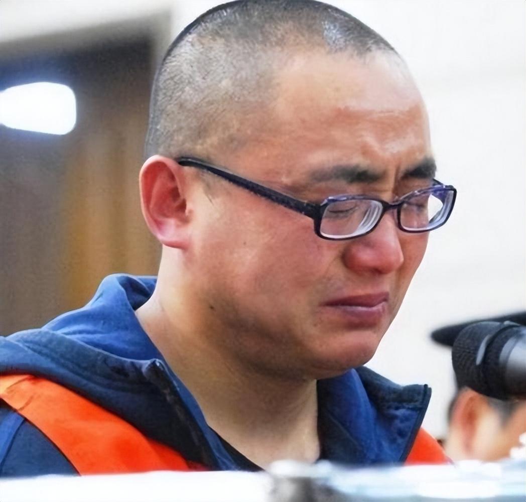 94年江西灭门案主犯逃亡17年混成古寺高僧一部抄经卖50万