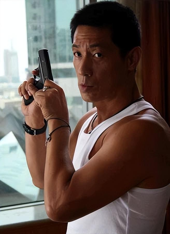 柴鸥自年轻时就崇拜石凉,她直率地表白了对石凉的倾慕之情.