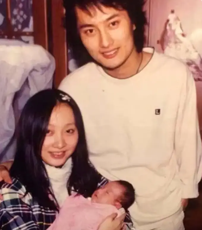 2017年,云飞和郭津彤携手步入了婚姻的殿堂.