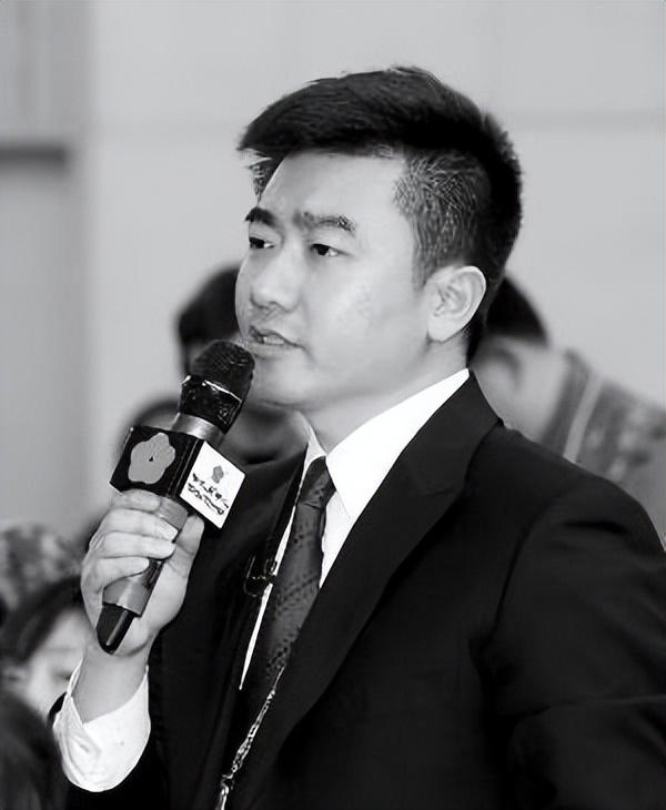 回顾被国家逮捕的央视主持人两面三刀看看都有谁