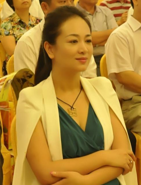 回顾演员涓子当红时嫁圈外丈夫婚后连生两子如今怎样了