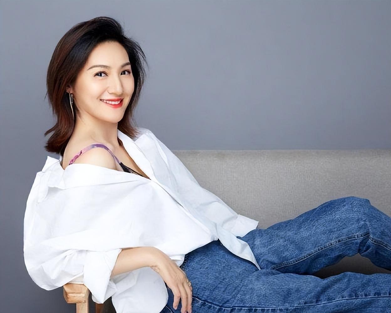 回顾她是湖南台一姐却在5分钟内全身瘫痪如今征婚也无人娶