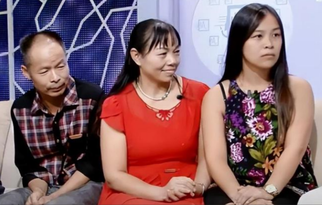 而且警方也专门为她和周俊军做了亲子鉴定,证明两者间确实没有血缘