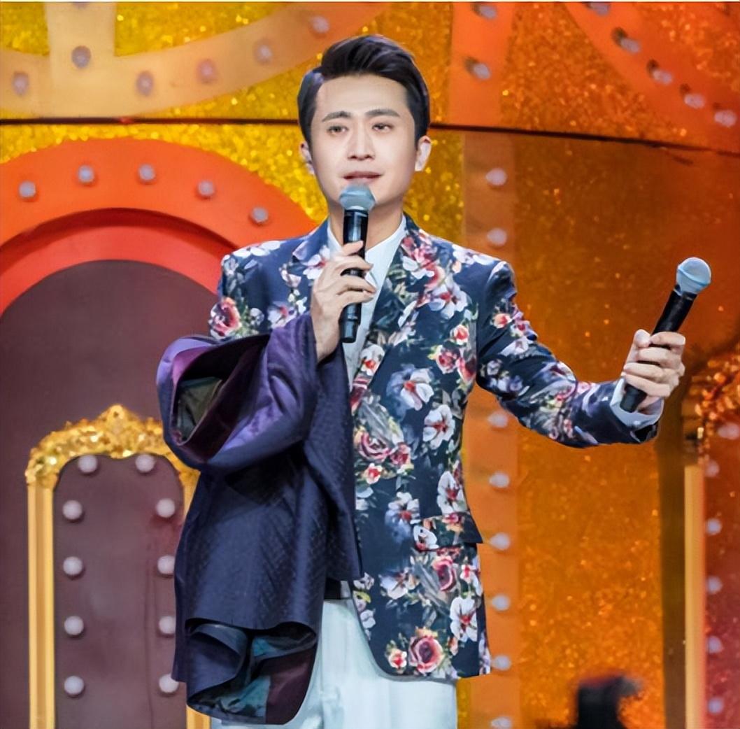 央视铁饭碗不稳最强主持人杨帆早已走上另一条康庄大道