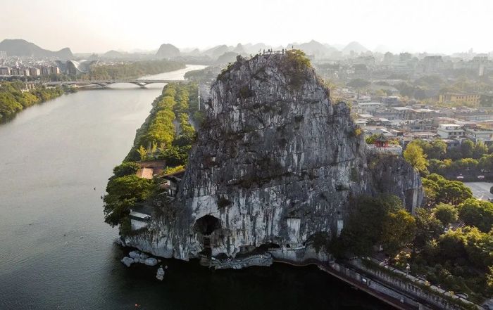 相聚伏波山02 伏波山时间:4月11日地址:线上直播主办单位:桂林市文化