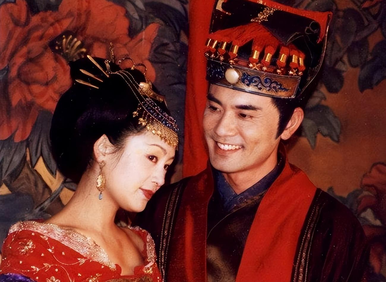 的,也几乎都是娱乐圈炙手可热的小花,比如周慧敏,林青霞,张曼玉等人