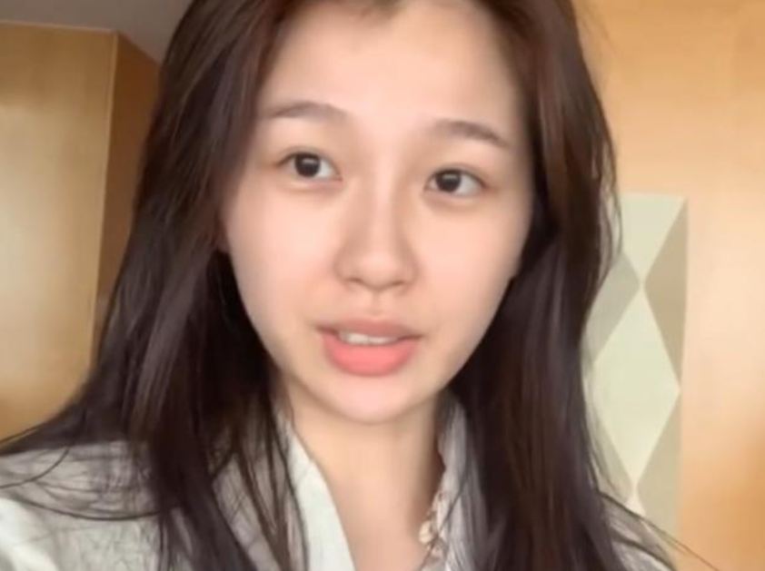 最后来说说在普女评选中网友票选出的第一名虞书欣,她以62%的占比获得