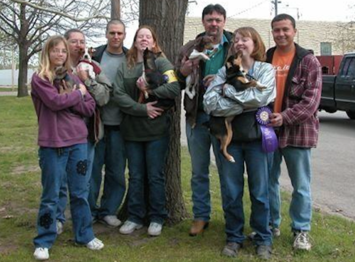 04年美国孕妇被开膛取子凶手被宣判死刑后数万网友为其求情