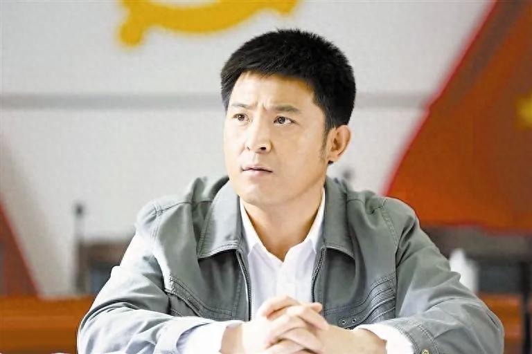 演员孙涛娶平凡妻子李莉钱也归她管成名后更爱她