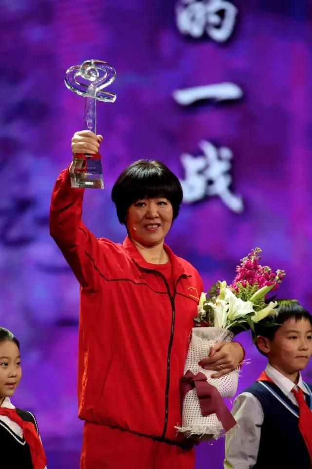 生活中的郎平年逾五旬找到真爱再婚让她成幸福小女人