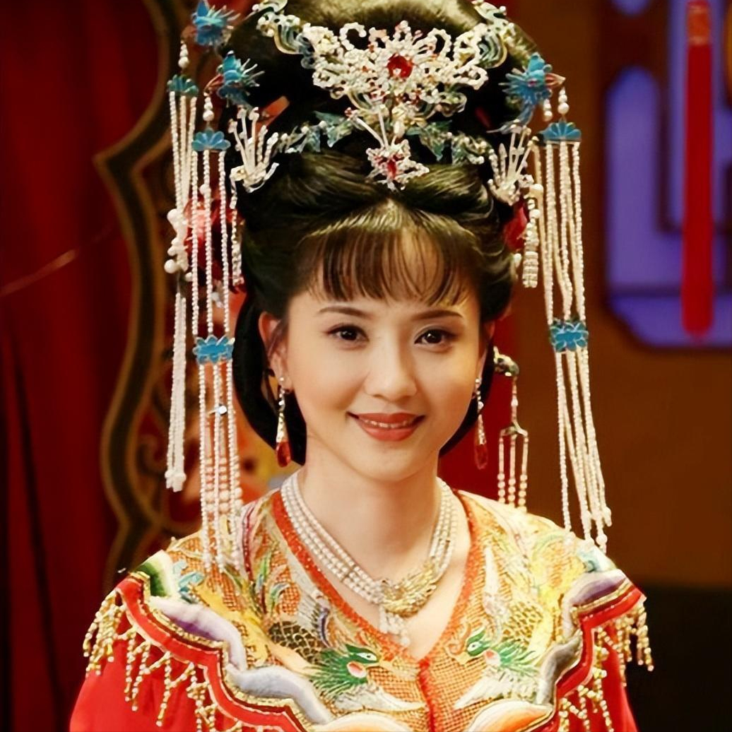 回顾演小白菜一夜成名嫁初恋恩爱至今被谣传守寡10年