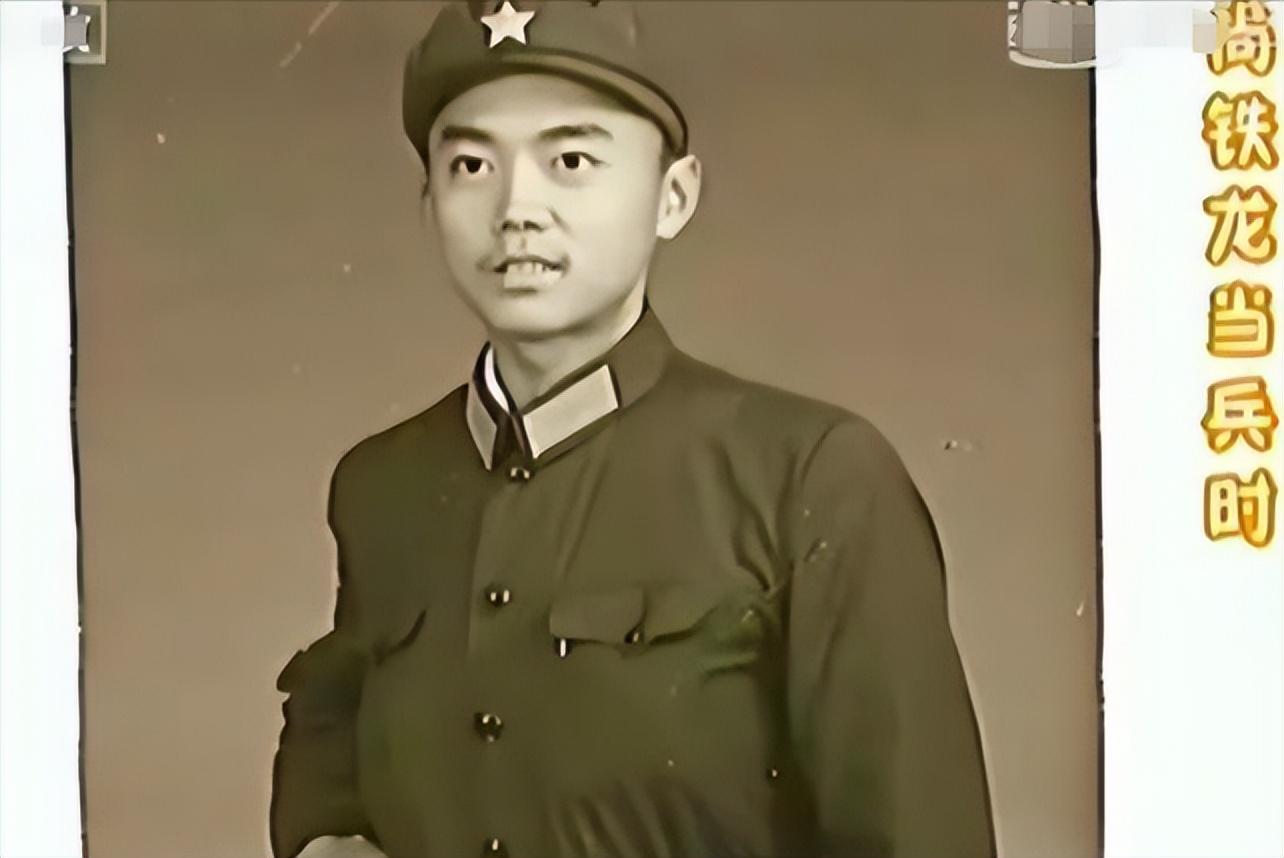 演员尚铁龙当18年工人小山羊胡谢顶他才不是普通69岁老头