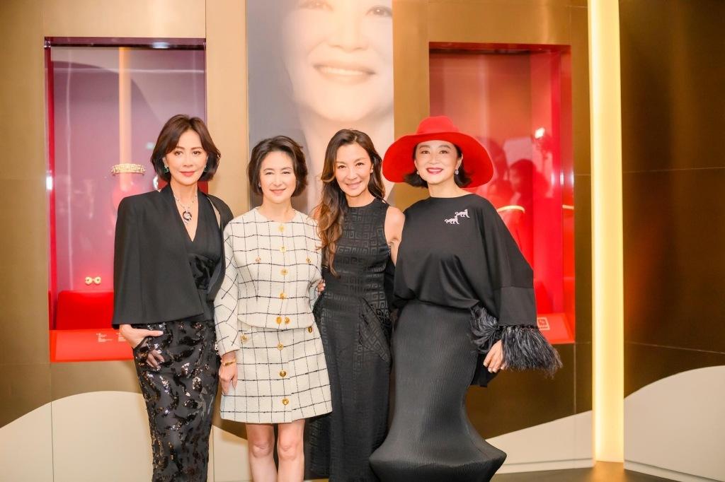 回顾林青霞算不算80年代第一美女看她和巩俐的合照就有答案了