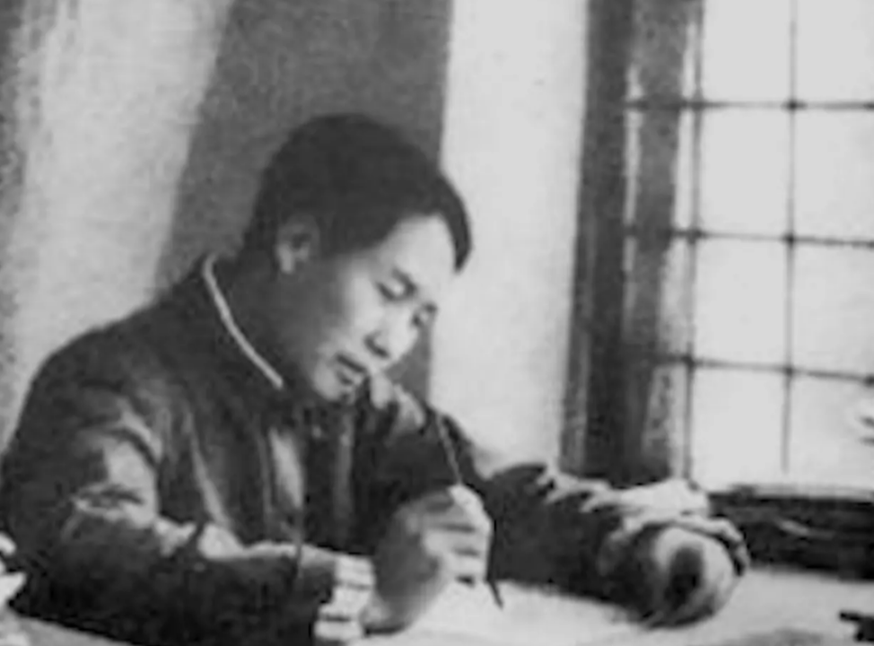 1990年毛远志去世,丈夫整理遗物时发现一封残信,打开后让人泪目