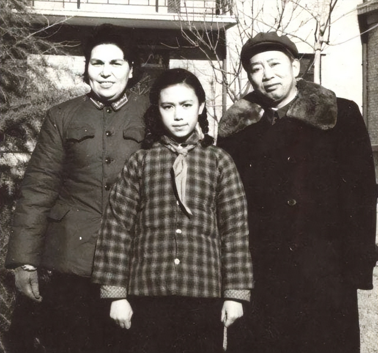 1949年刘亚楼受命赴苏丈母娘提出请求叫你妻子回莫斯科寻亲吧